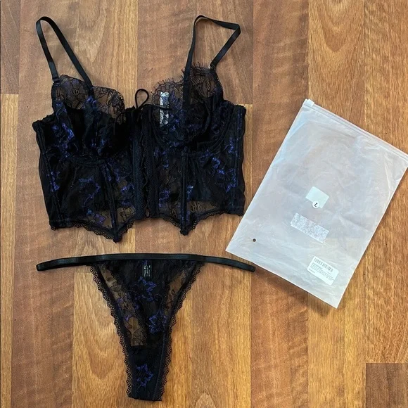 New MookiFree Black and Blue Lace Lingerie Set - Picture 1 of 16